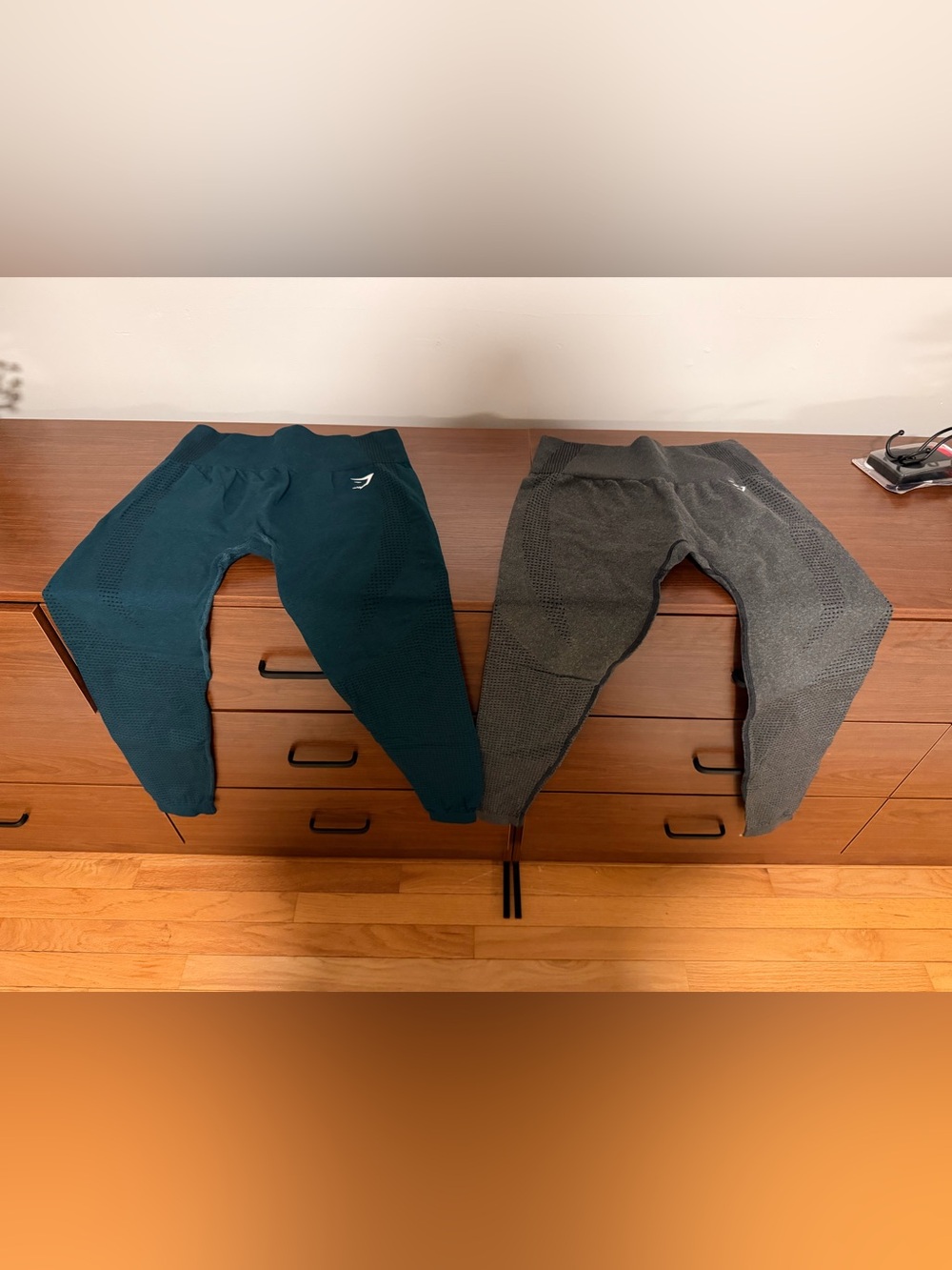 Gymshark Vital Seamless 2.0 Leggings in Grey and Teal Marl - Picture 4 of 5